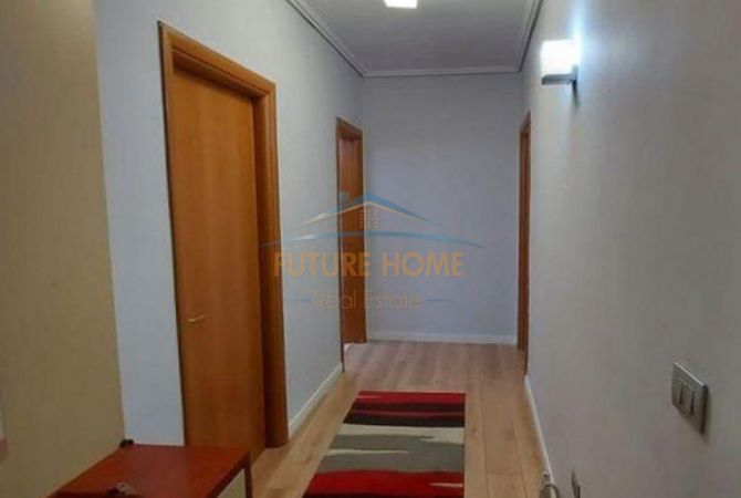 Shtepi me qera 2+1 ne Tirane - 650 Euro
