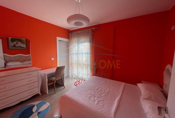 Shtepi me qera Apartament ne Tirane, 2+1, Mobilimi E mobiluar, Pagesa 650  Euro.