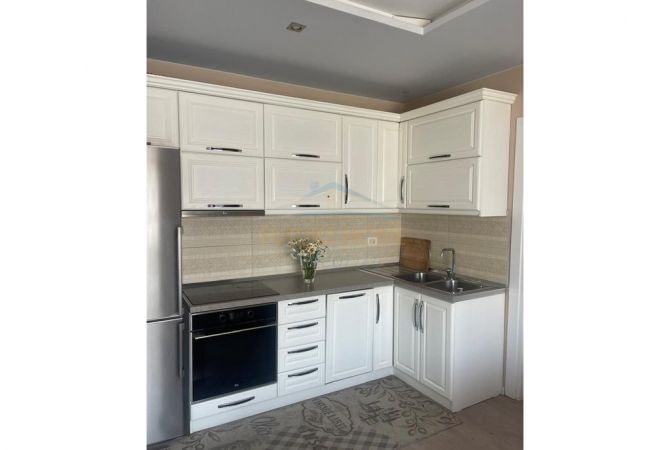 Shtepi me qera Apartament ne Tirane, 2+1, Mobilimi E mobiluar, Pagesa 650  Euro.