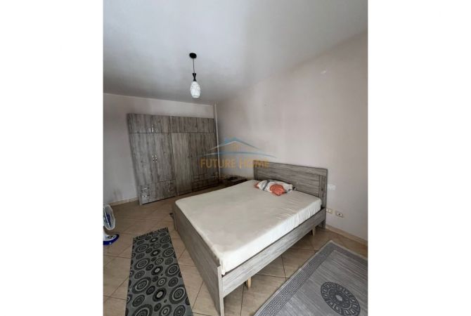 Shtepi me qera Apartament ne Tirane, 2+1, Mobilimi E mobiluar, Pagesa 620  Euro.