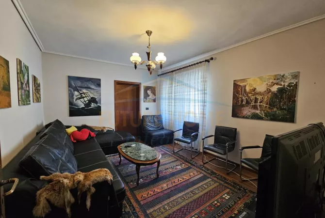 Casa in affitto 4+1 a Tirana - 900 Euro