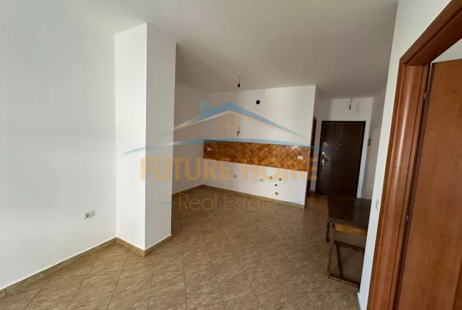 Shtepi me qera 1+1 ne Tirane - 420 Euro