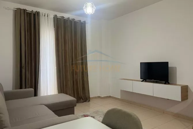 Shtepi me qera Apartament ne Tirane, 1+1, Mobilimi E mobiluar, Pagesa 700  Euro.
