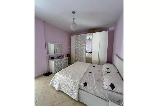 Shtepi me qera Apartament ne Tirane, 2+1, Mobilimi E mobiluar, Pagesa 450  Euro.