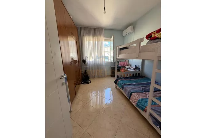Shtepi me qera 2+1 ne Tirane - 450 Euro