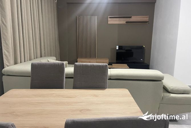 Shtepi me qera 1+1 ne Tirane - 35,000 Leke