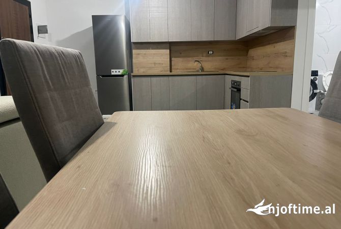 Shtepi me qera 1+1 ne Tirane - 35,000 Leke