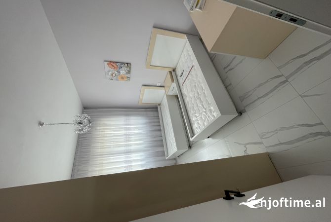 Shtepi me qera 2+1 ne Tirane - 750 Euro
