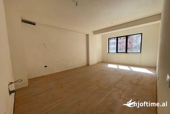 Shtepi ne shitje 2+1 ne Tirane - 122,000 Euro