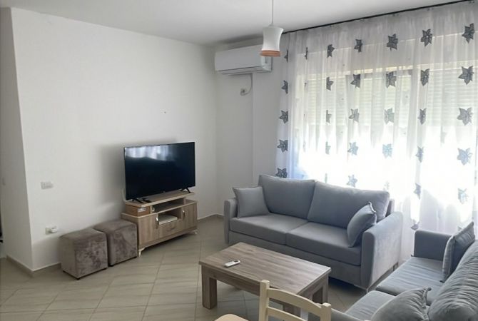 Shtepi me qera 2+1 ne Tirane - 550 Euro