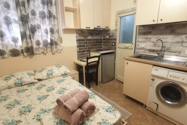 Shtepi me qera Garsoniere ne Tirane - 35,000 Leke