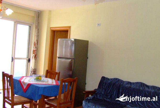 Shtepi me qera Apartament ne Durres, 2+1, Mobilimi E mobiluar, Pagesa 500  Euro.