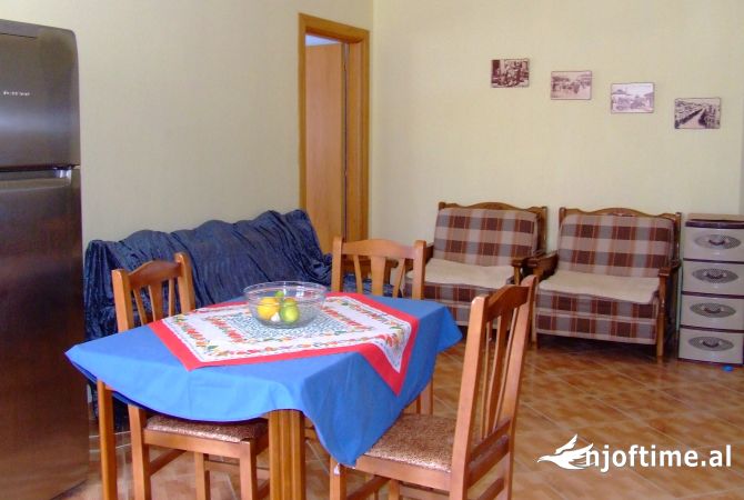 Shtepi me qera Apartament ne Durres, 2+1, Mobilimi E mobiluar, Pagesa 500  Euro.