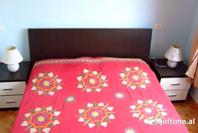 Shtepi me qera Apartament ne Durres, 2+1, Mobilimi E mobiluar, Pagesa 500  Euro.