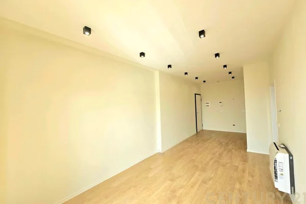 Ambient biznesi me qera 3+1 ne Tirane - 44,300 Euro