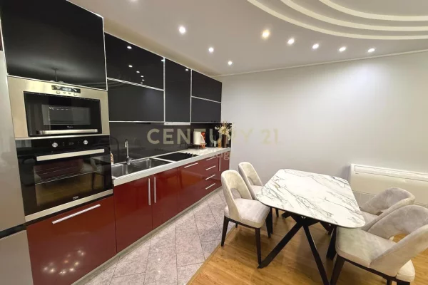 Shtepi me qera 2+1 ne Tirane - 1,500 Euro