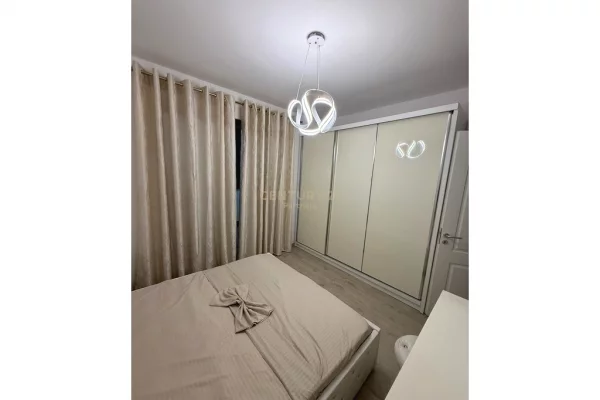 JAPIM ME QIRA APARTAMENT 1+1 NE ASTIR! 450 Euro /Muaj