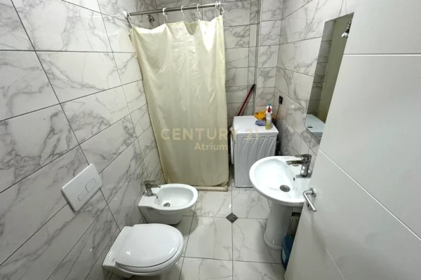 Shtepi me qera Apartament ne Tirane, 1+1, Mobilimi E mobiluar, Pagesa 550  Euro.