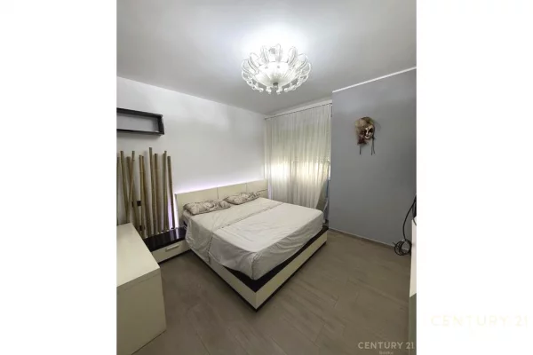 Shtepi me qera Apartament ne Tirane, 2+1, Mobilimi E mobiluar, Pagesa 550  Euro.