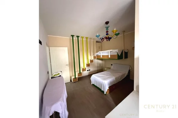 Shtepi me qera Apartament ne Tirane, 2+1, Mobilimi E mobiluar, Pagesa 550  Euro.