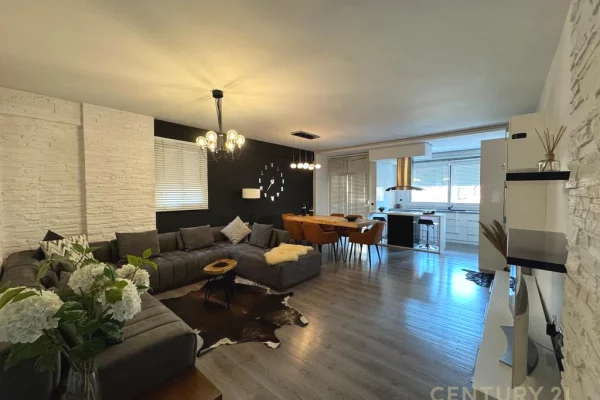 Shtepi me qera 2+1 ne Tirane - 1,000 Euro