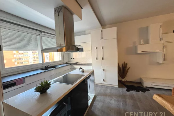 Shtepi me qera 2+1 ne Tirane - 1,000 Euro