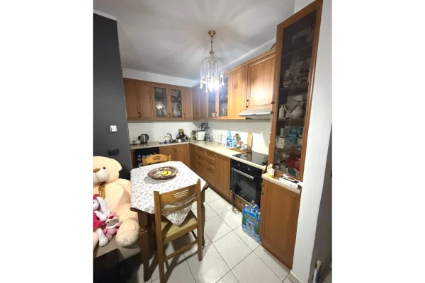 Shtepi me qera Apartament ne Tirane, 1+1, Mobilimi E mobiluar, Pagesa 500  Euro.