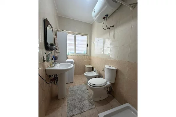 Shtepi me qera Apartament ne Tirane, 1+1, Mobilimi E mobiluar, Pagesa 500  Euro.