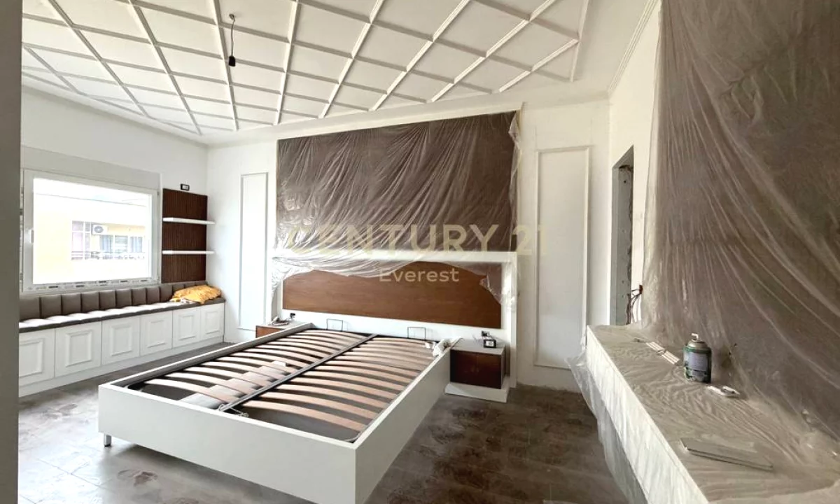 Shtepi ne shitje Apartament ne Tirane, 3+1, Mobilimi E mobiluar, Pagesa 210,000  Euro.