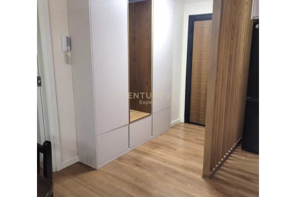 Shtepi me qera Apartament ne Tirane, 2+1, Mobilimi E mobiluar, Pagesa 600  Euro.