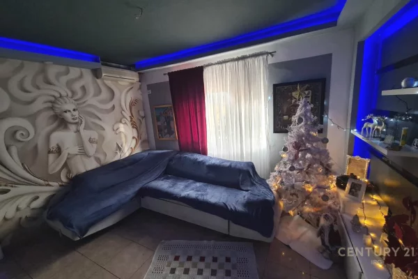 Shtepi ne shitje Apartament ne Tirane, 2+1, Mobilimi E mobiluar, Pagesa 159,000  Euro.