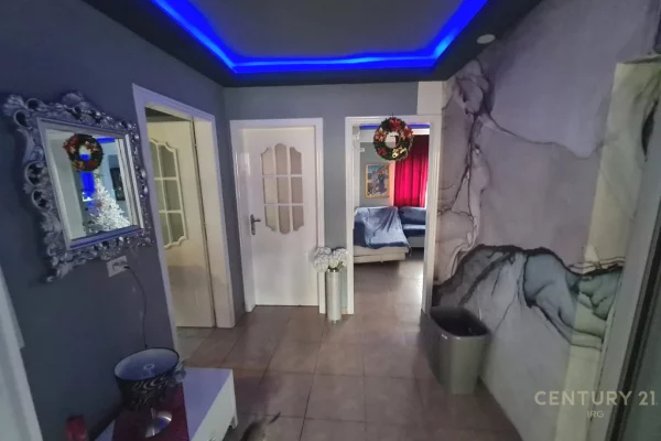 Shtepi ne shitje Apartament ne Tirane, 2+1, Mobilimi E mobiluar, Pagesa 159,000  Euro.