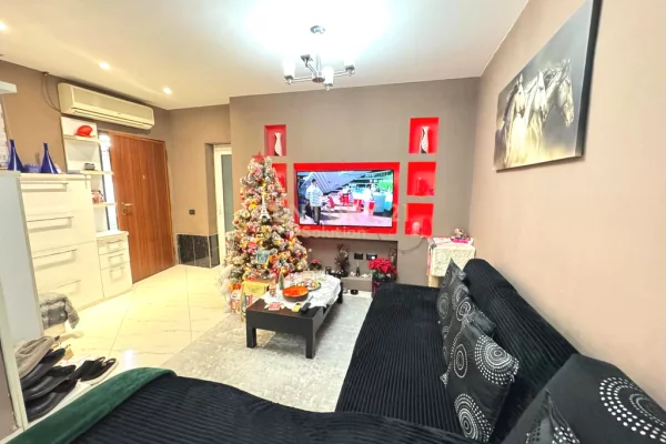 Shtepi ne shitje Apartament ne Tirane, 2+1, Mobilimi E mobiluar, Pagesa 155,000  Euro.