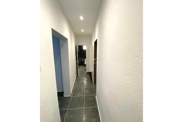 Shtepi ne shitje Apartament ne Tirane, 2+1, Mobilimi E mobiluar, Pagesa 155,000  Euro.