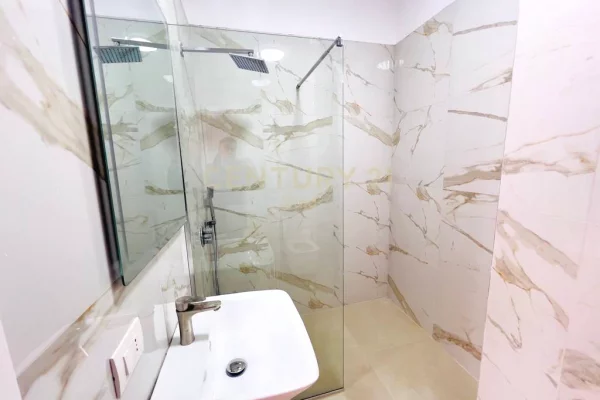 Shtepi me qera Apartament ne Tirane, 2+1, Mobilimi E mobiluar, Pagesa 750  Euro.