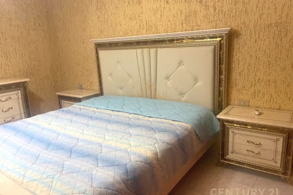 Shtepi me qera Apartament ne Tirane, 3+1, Mobilimi Pjeserisht e mobiluar, Pagesa 800  Euro.