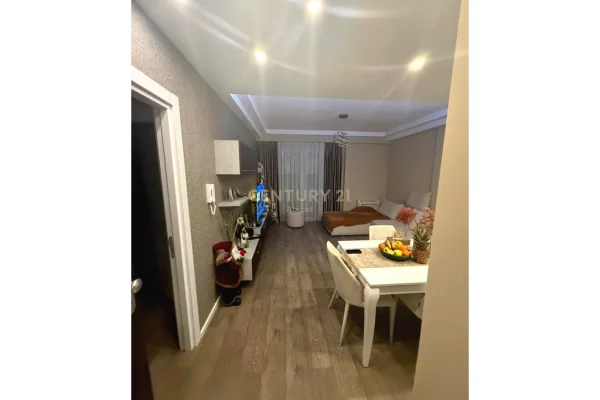 Shtepi ne shitje Apartament ne Tirane, 2+1, Mobilimi E mobiluar, Pagesa 215,000  Euro.