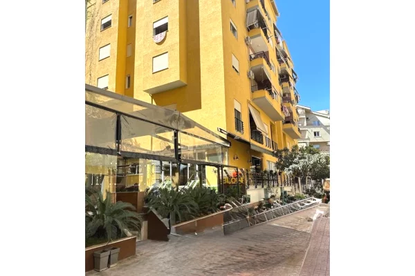 Shtepi ne shitje Apartament ne Tirane, 2+1, Mobilimi E mobiluar, Pagesa 215,000  Euro.