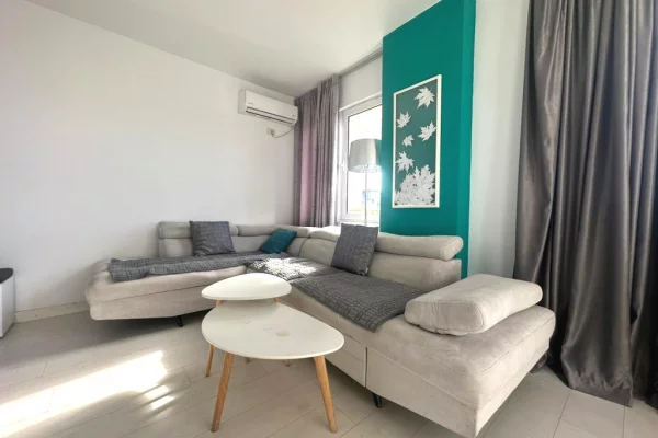 Shtepi ne shitje Apartament ne Tirane, 1+1, Mobilimi Pjeserisht e mobiluar, Pagesa 140,000  Euro.