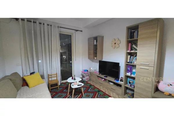 Shtepi ne shitje Apartament ne Tirane, 1+1, Mobilimi E mobiluar, Pagesa 120,000  Euro.
