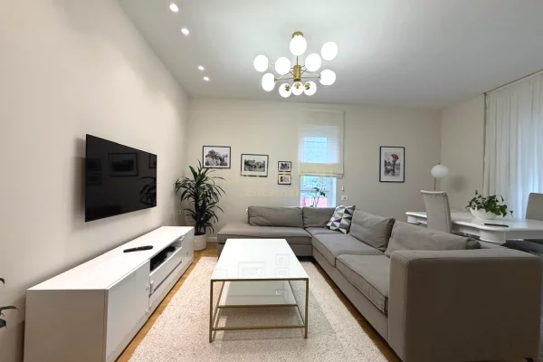 House for Rent 2+1 in Tirana - 700 Euro