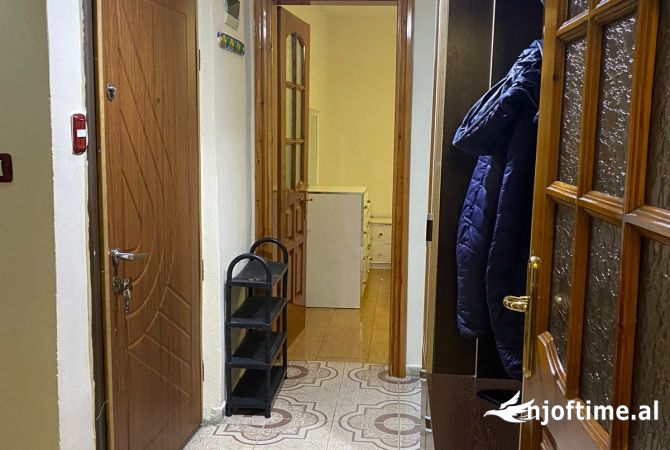 Shtepi me qera 1+1 ne Tirane - 40,000 Leke