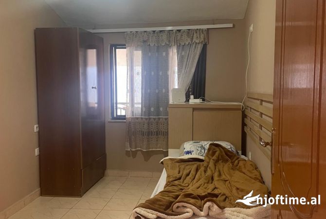 Shtepi me qera 3+1 ne Tirane - 18,000 Leke