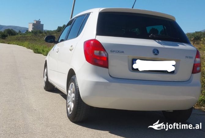 Makina ne shitje ne Vlore - 4,000 Euro