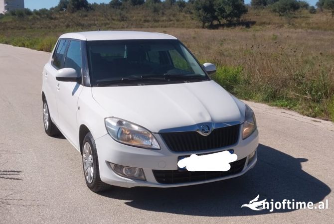Auto in Vendita  a Valona - 4,000 Euro