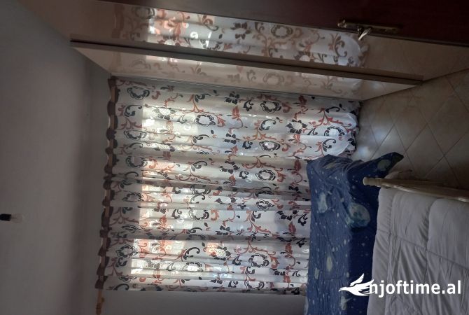 Shtepi me qera Apartament ne Tirane, 2+1, Mobilimi E mobiluar, Pagesa 15,000  Leke.