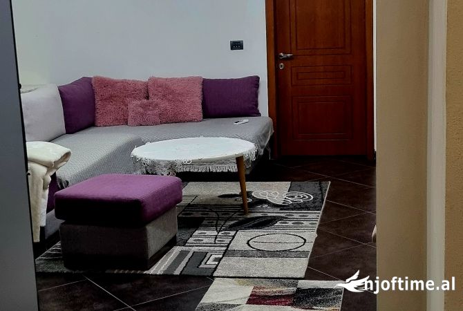 Shtepi ne shitje Apartament ne Durres, 2+1, Mobilimi E mobiluar, Pagesa 100,000  Euro.