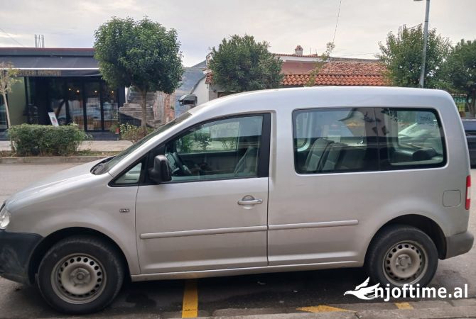 Makina ne shitje  ne Elbasan - 420,000 Leke