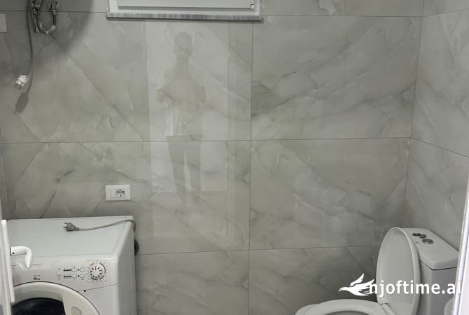 Shtepi me qera 1+1 ne Tirane - 40,000 Leke