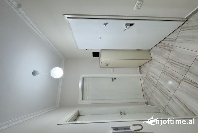 Shtepi me qera Apartament ne Tirane, 1+1, Mobilimi E mobiluar, Pagesa 60,000  Leke.